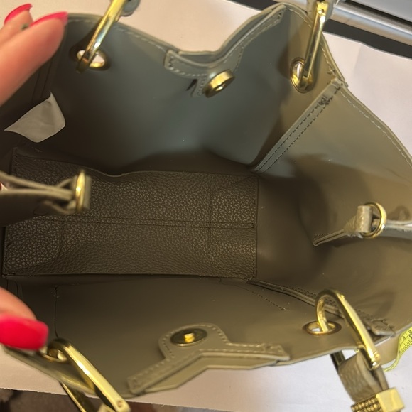 STEVE MADDEN BKARTA CROSSBODY BAG COLOR MILITARY GREEN TIK TOK VIRAL TRENDY NWOT - Picture 8 of 11